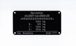 Var.14 Typenschild für die Fahrzeugklasse O1 und O2, beschriftet mit den Zusatzangaben Typ und Baujahr